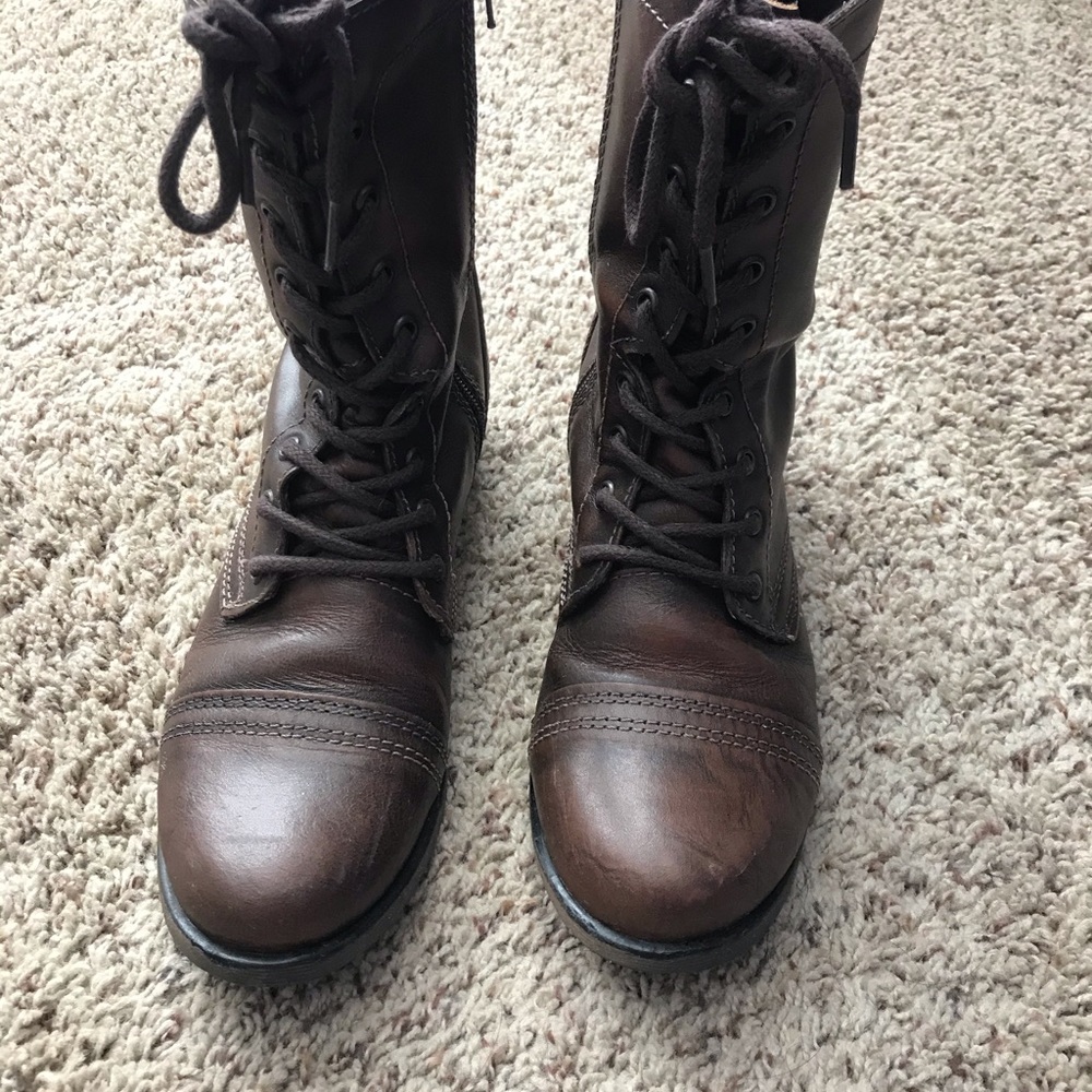 Combat boots